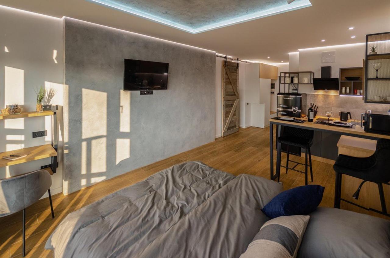 Vip - Smart Kyiv Exterior photo