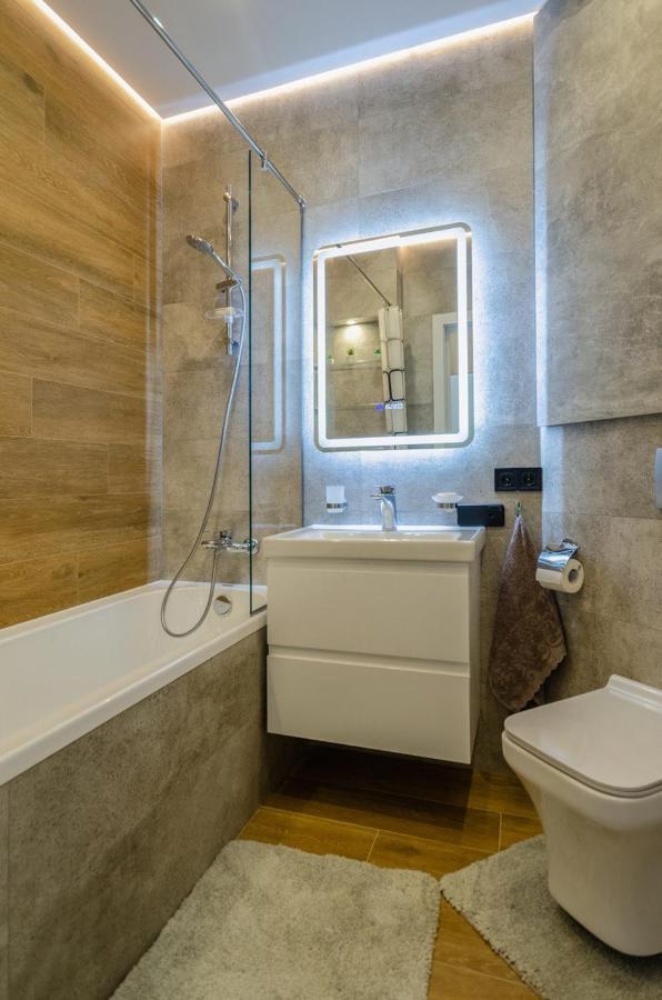 Vip - Smart Kyiv Exterior photo